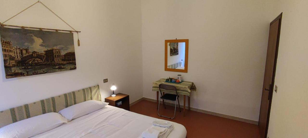 Casa Favaretto Guest House Venezia Esterno foto