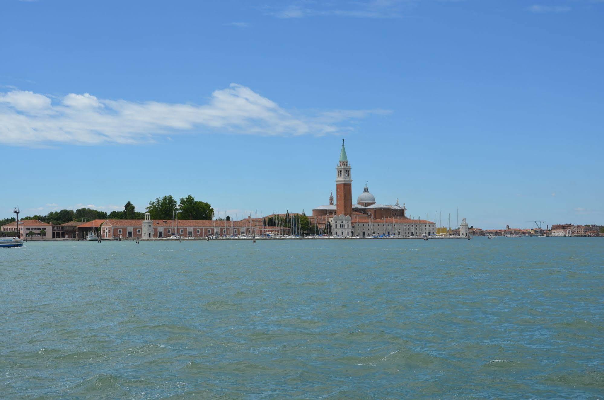 Casa Favaretto Guest House Venezia Esterno foto