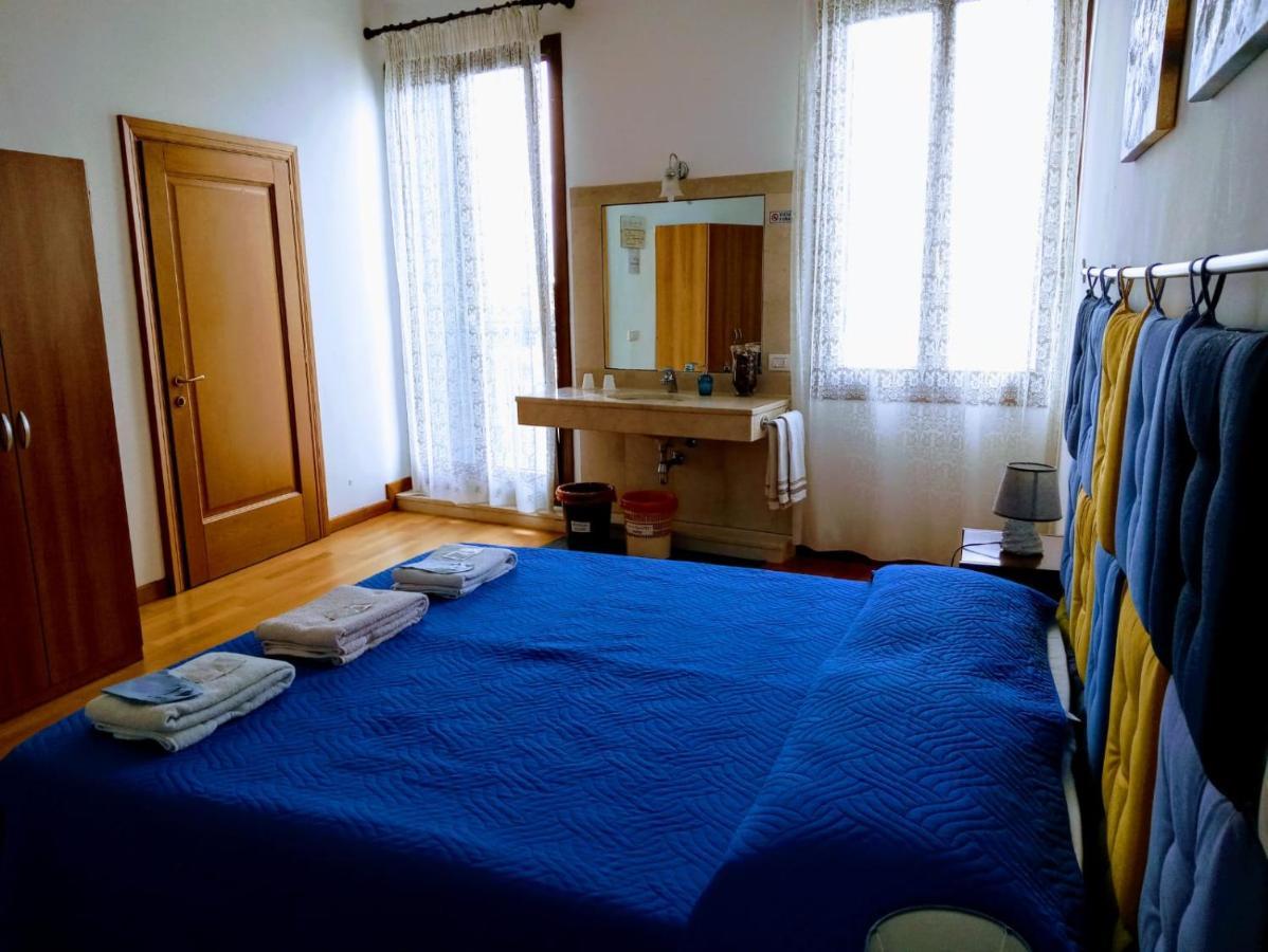 Casa Favaretto Guest House Venezia Esterno foto